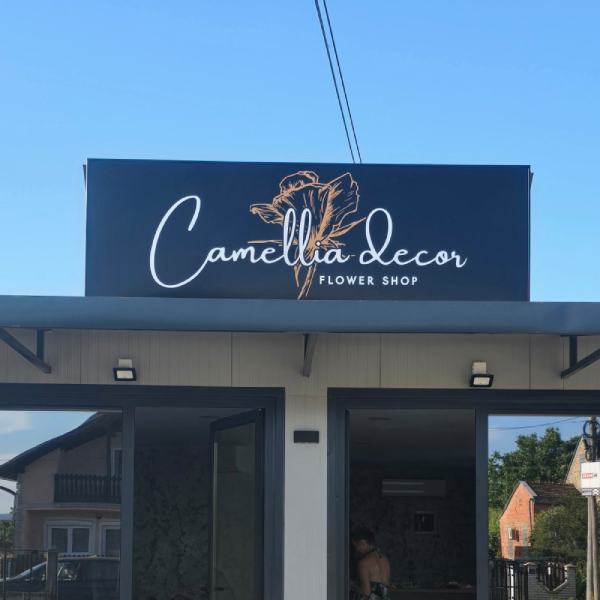 Svetleca reklama - Camellia Decor